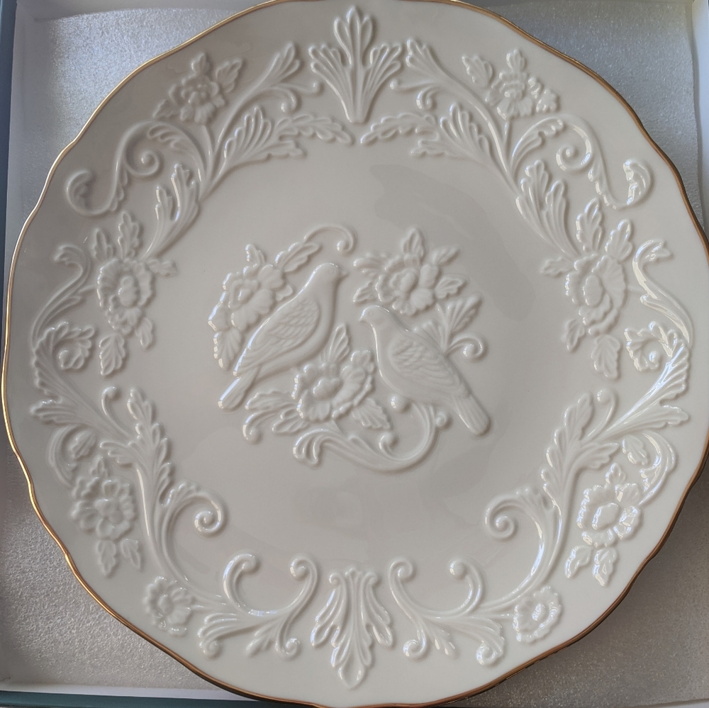 Lenox Wedding Promise Anniversary Plate W/24K Gold